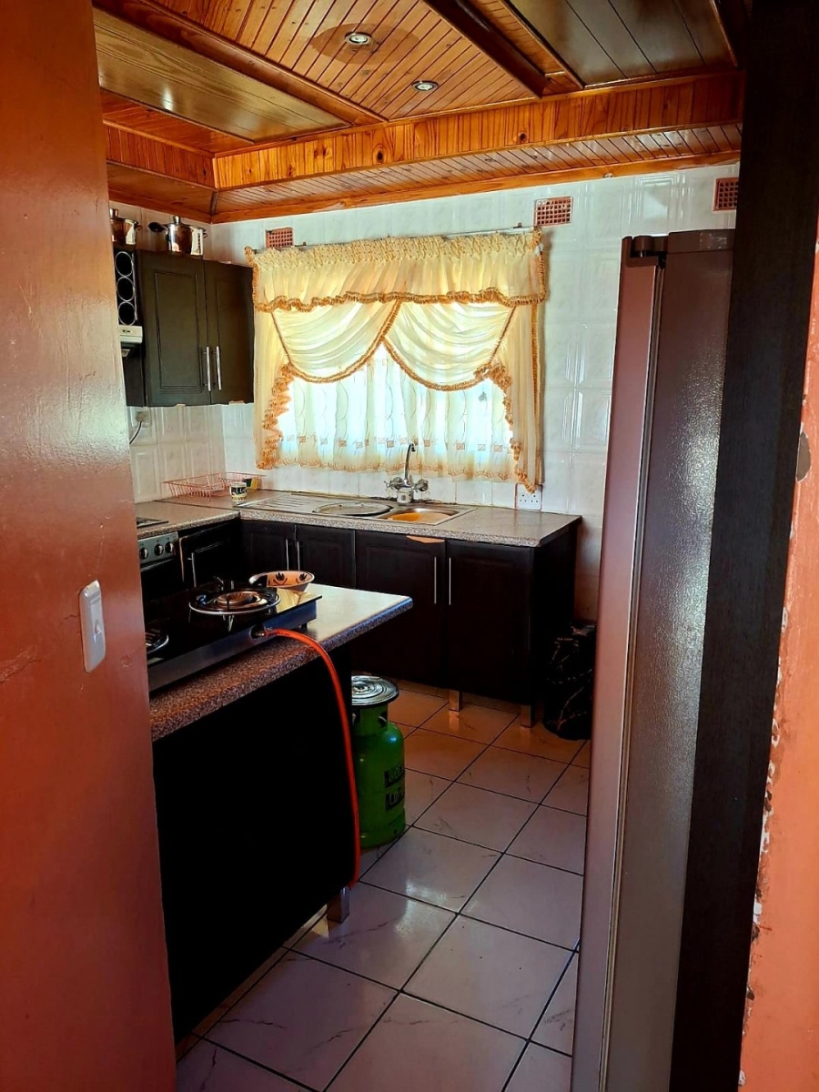 5 Bedroom Property for Sale in Mdantsane Nu 17 Eastern Cape